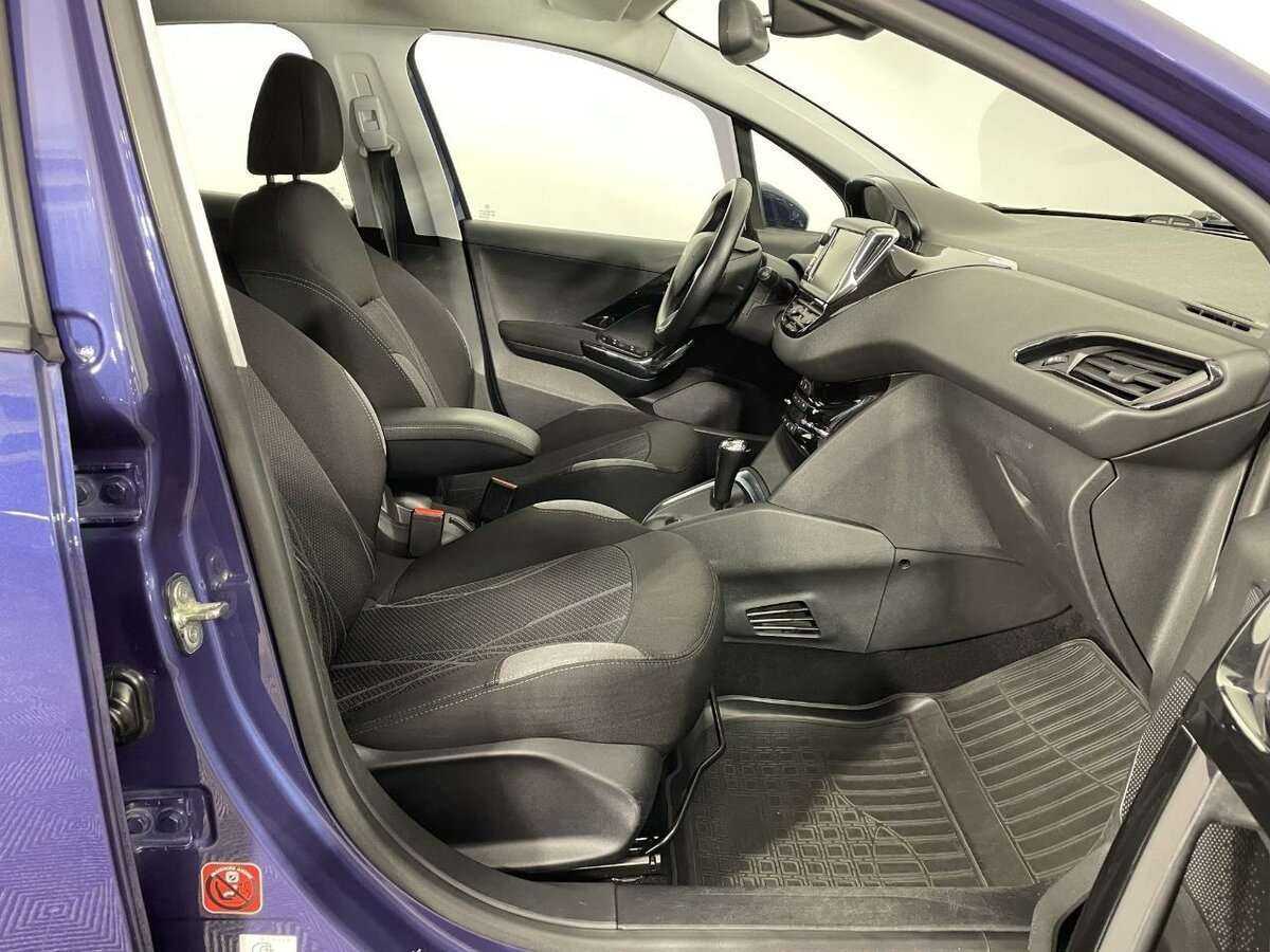 Купить Peugeot 208, 2014, 147 190 км, фото №14