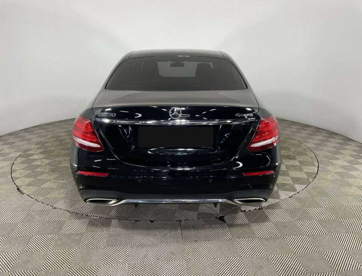 Mercedes-Benz E-Класс