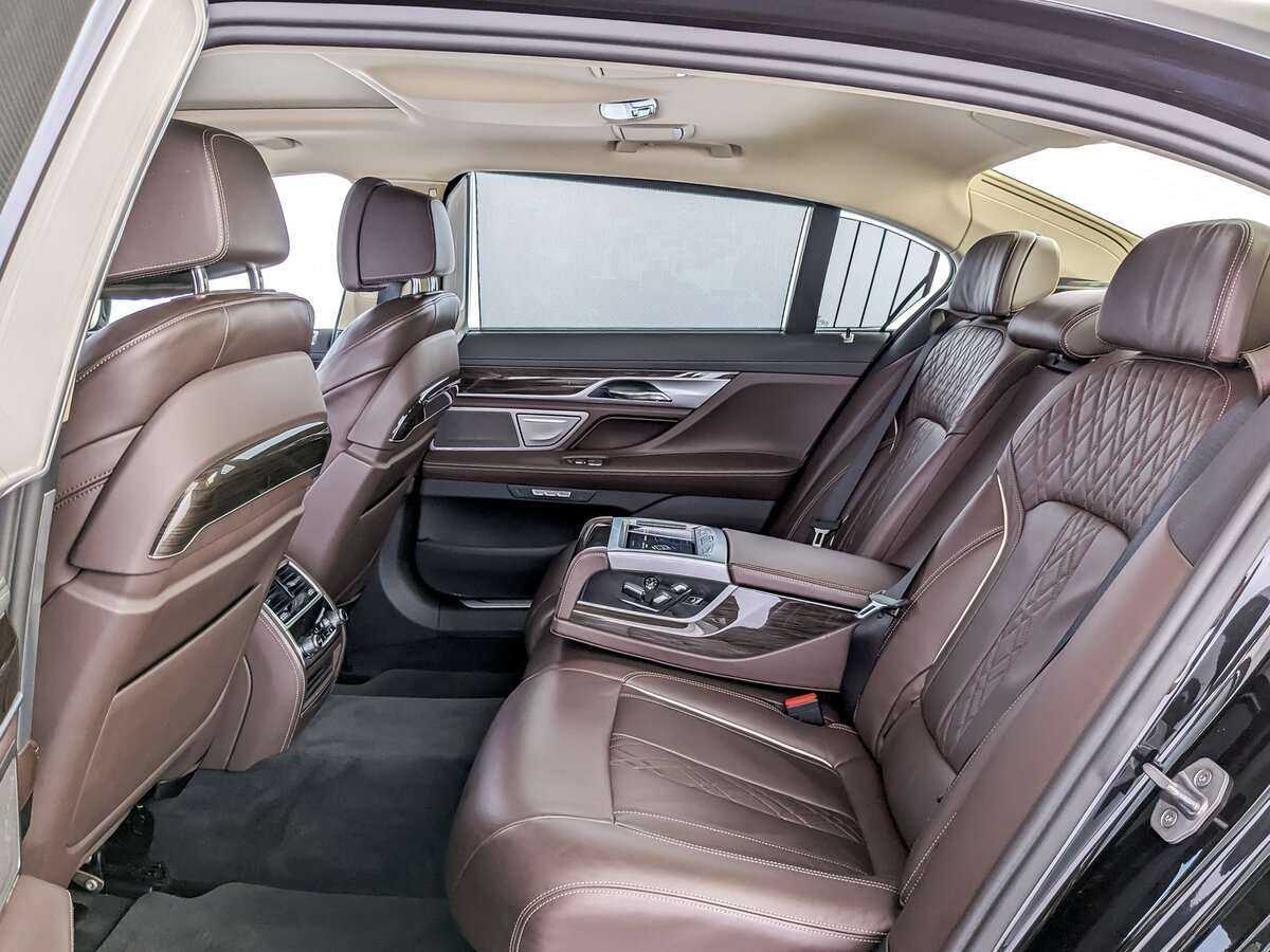 Купить BMW 7 серии Long 740Li xDrive, 2016, 65 355 км, фото №9