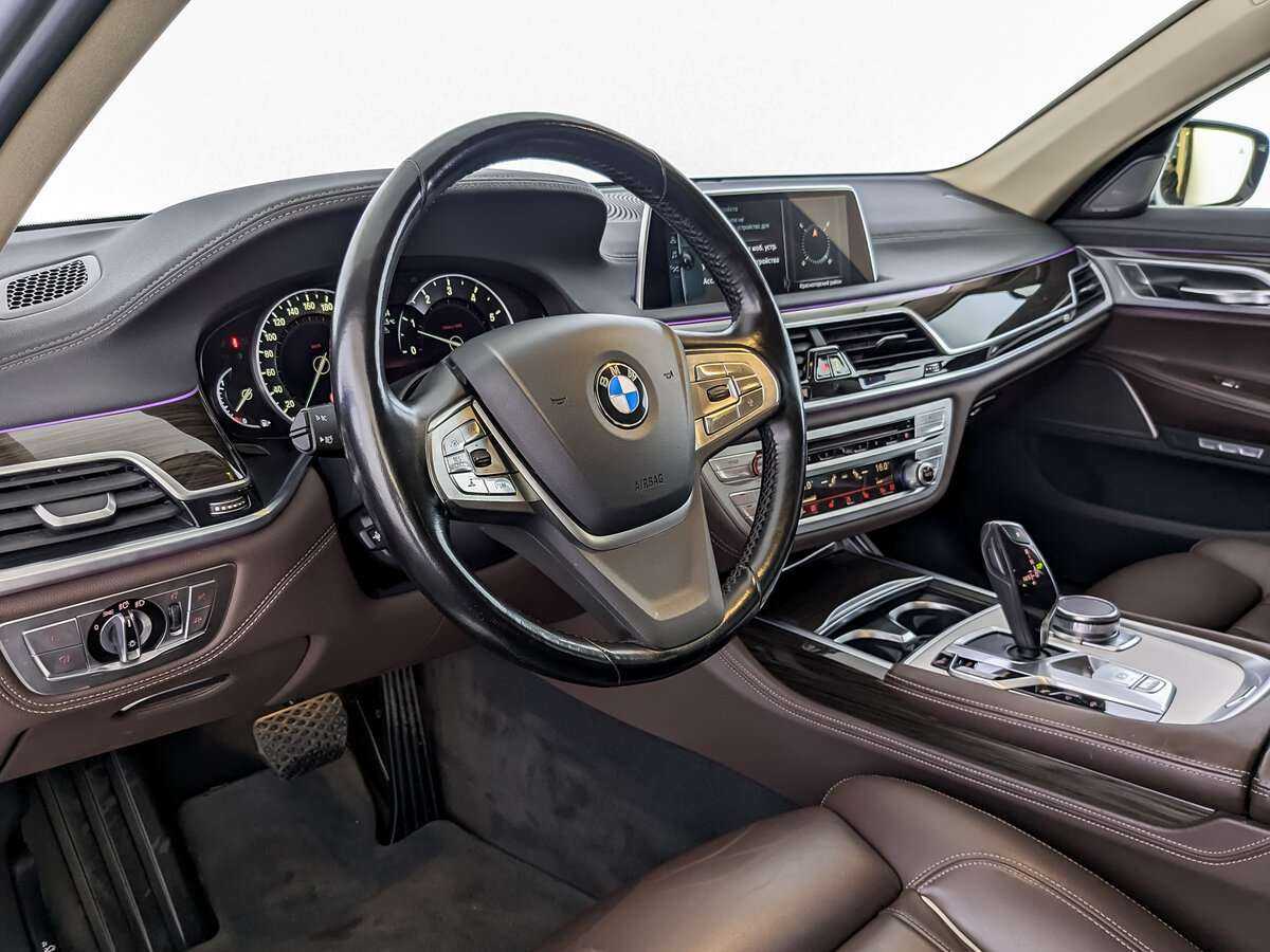 Купить BMW 7 серии Long 740Li xDrive, 2016, 65 355 км, фото №11