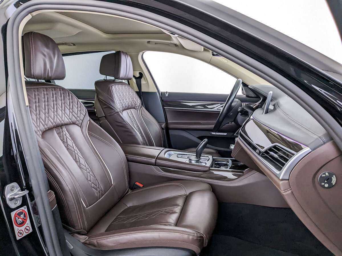 Купить BMW 7 серии Long 740Li xDrive, 2016, 65 355 км, фото №18