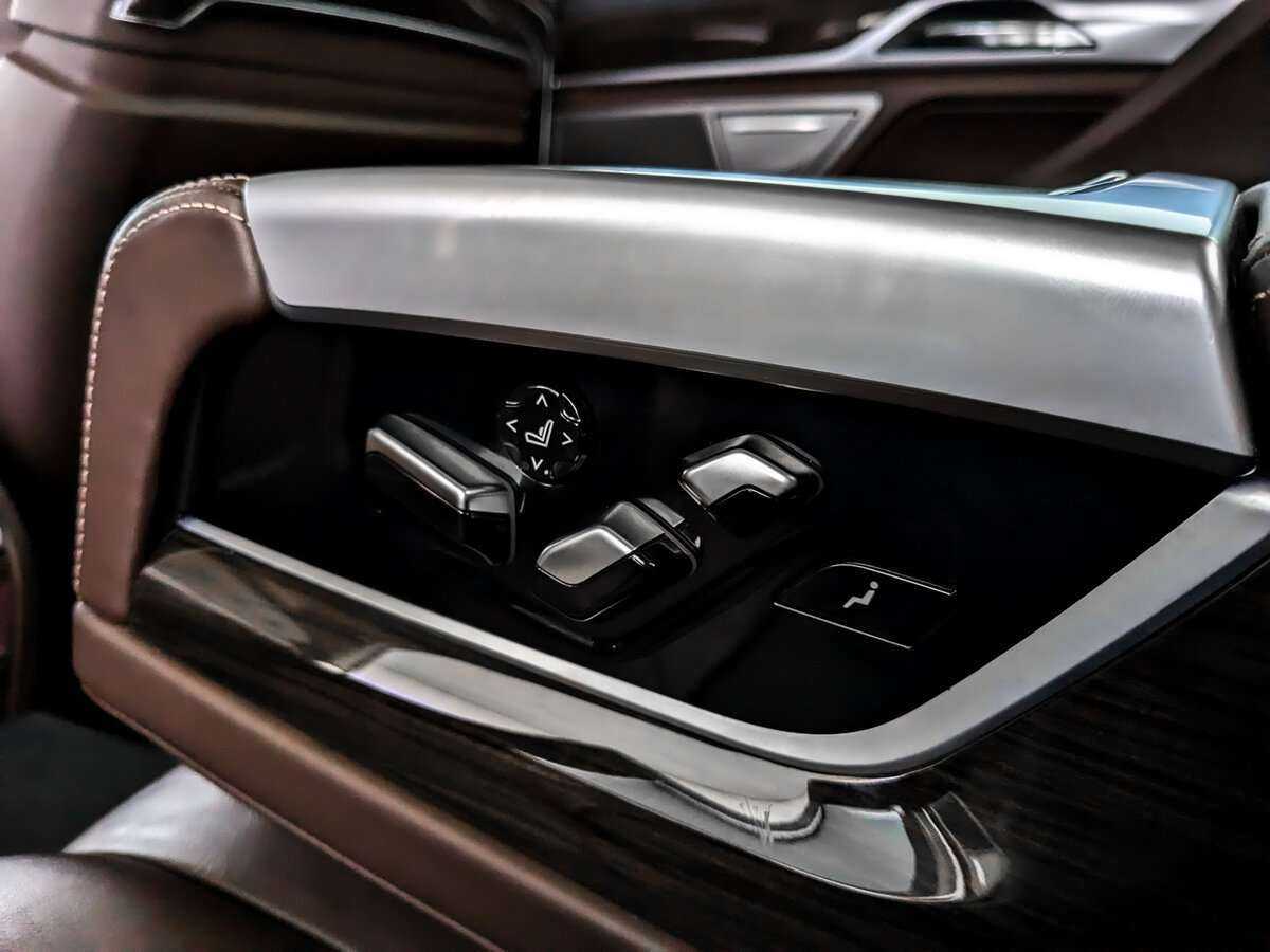 Купить BMW 7 серии Long 740Li xDrive, 2016, 65 355 км, фото №22