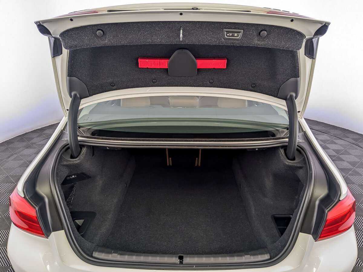 Купить BMW 5 серии 520d xDrive, 2017, 72 392 км, фото №10