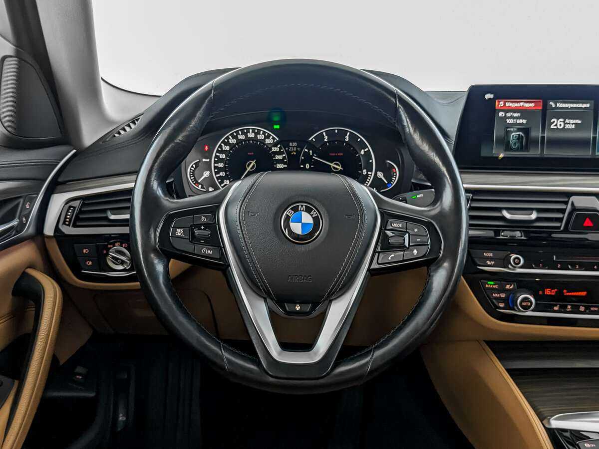 Купить BMW 5 серии 520d xDrive, 2017, 72 392 км, фото №16