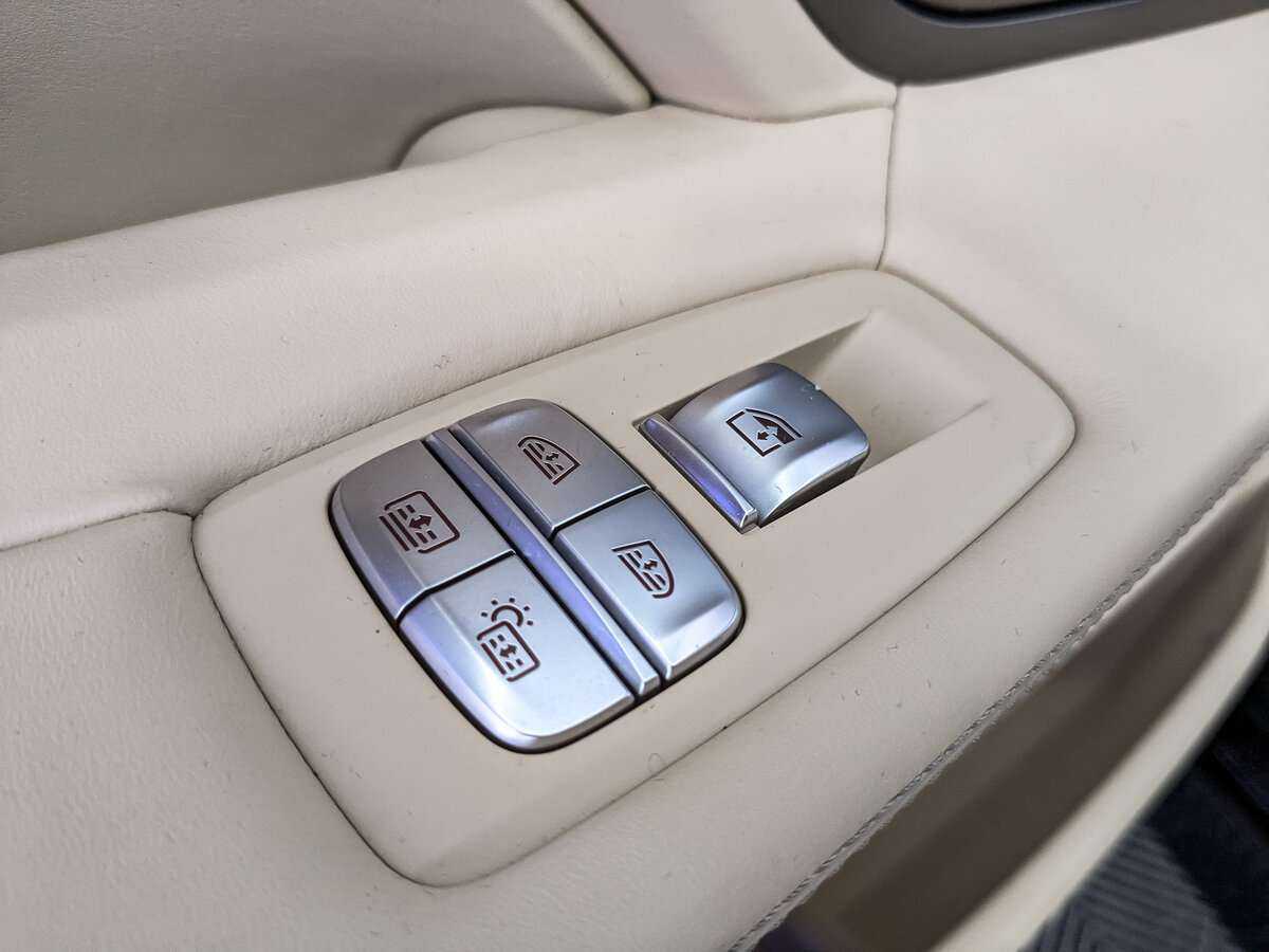 Купить BMW 7 серии Long 740Li xDrive, 2021, 99 843 км, фото №19