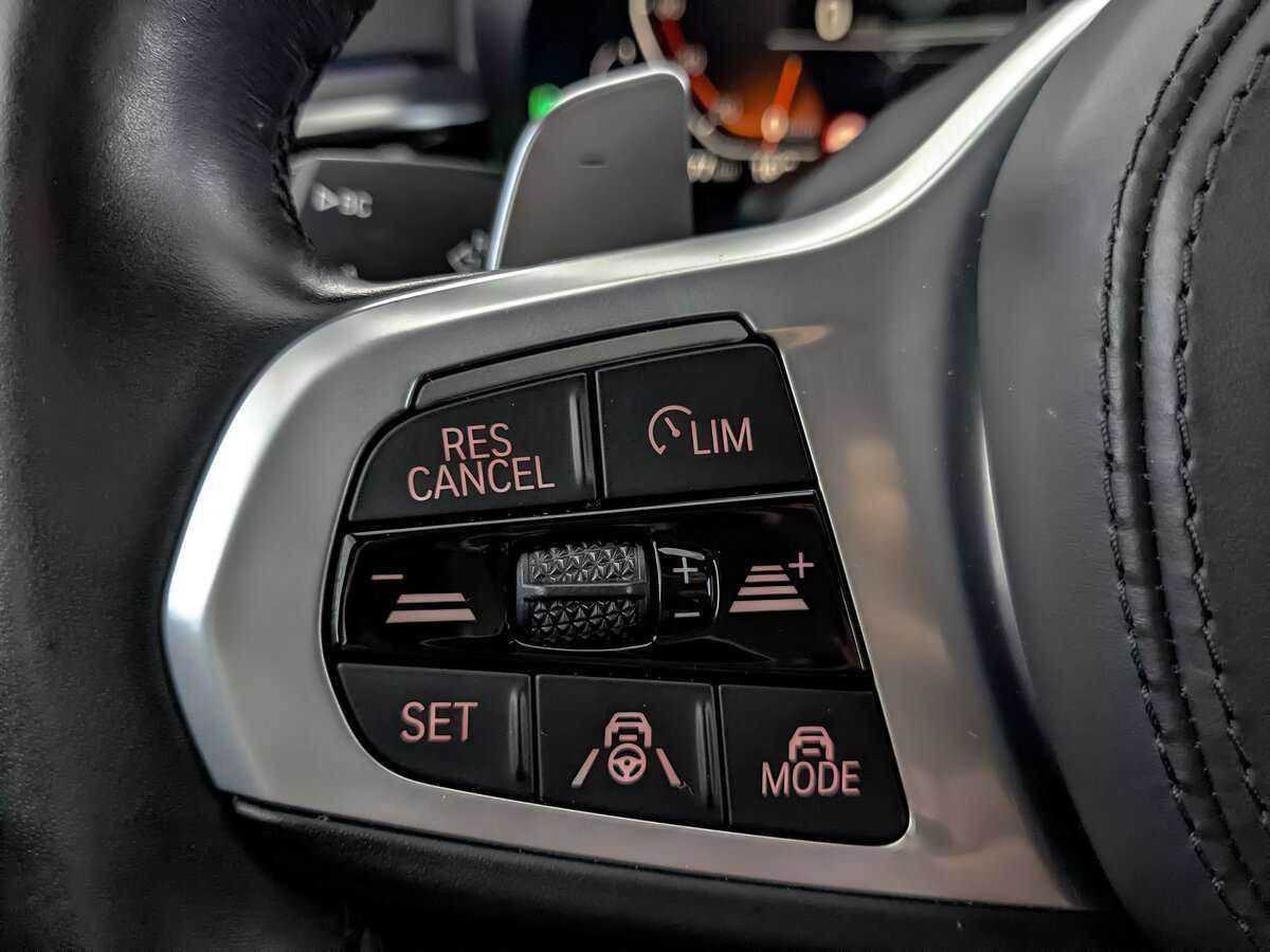 Купить BMW 5 серии 530d xDrive, 2021, 29 990 км, фото №24