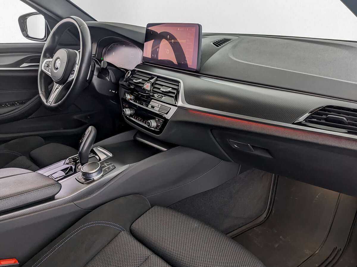 Купить BMW 5 серии 520d xDrive, 2021, 57 000 км, фото №9