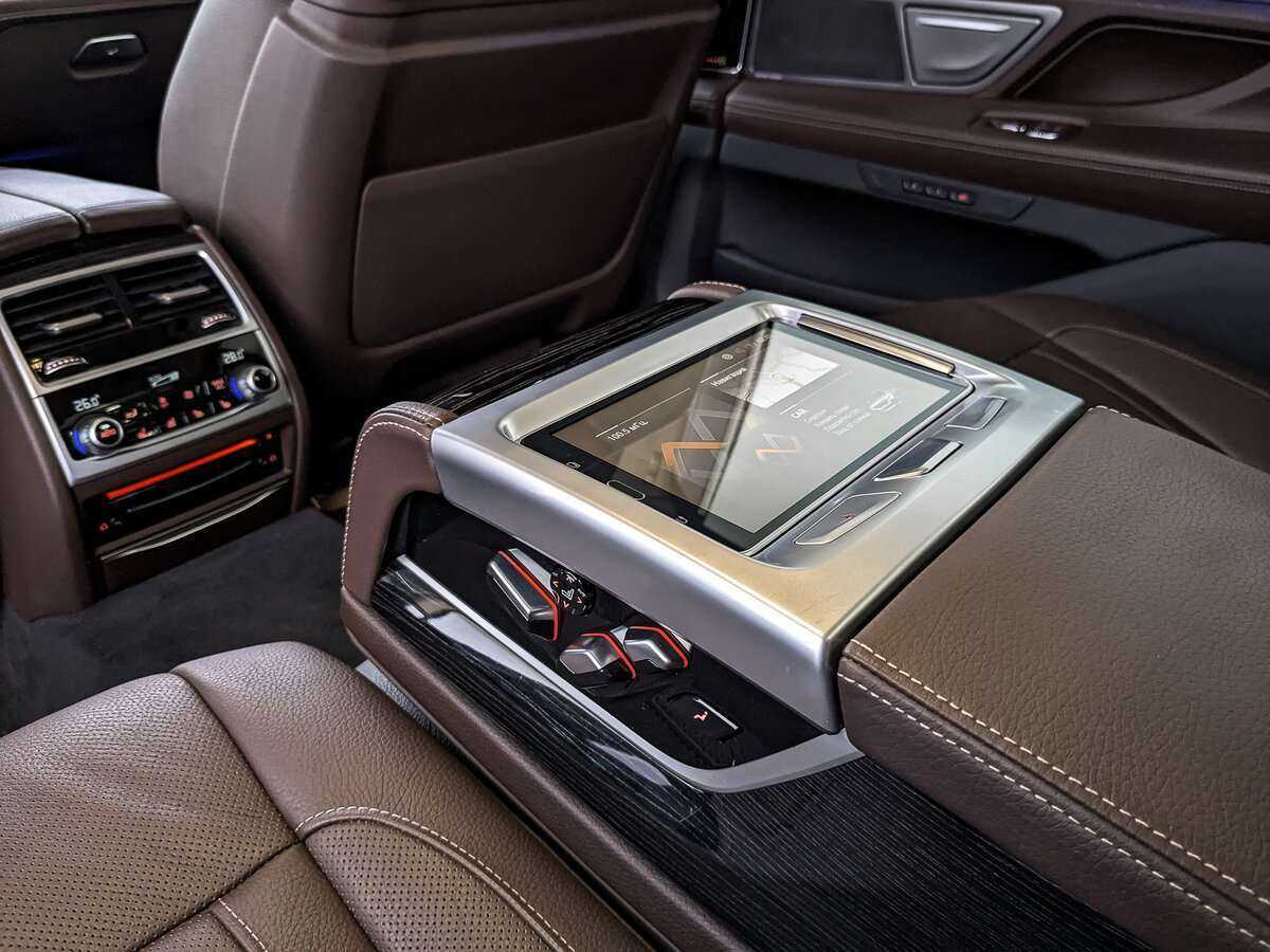 Купить BMW 7 серии Long 730Ld xDrive, 2019, 84 741 км, фото №23