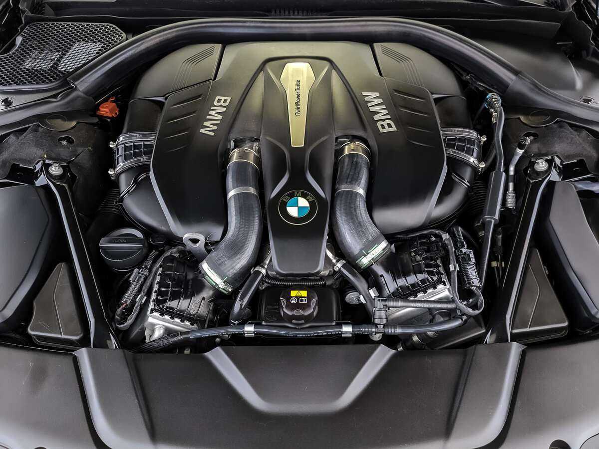 Купить BMW 7 серии Long 750Li xDrive, 2017, 78 101 км, фото №8