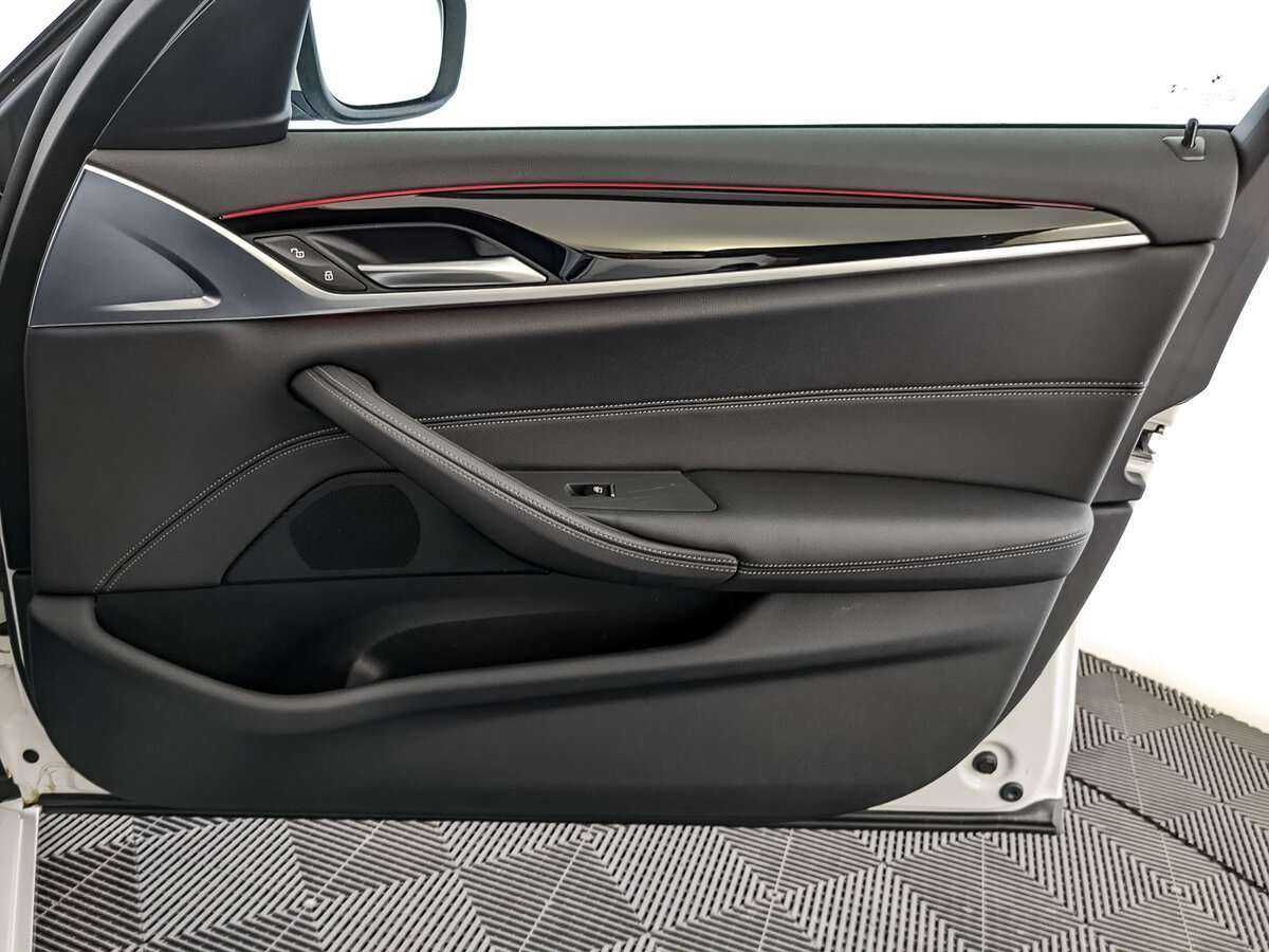 Купить BMW 5 серии 520i, 2020, 56 000 км, фото №19