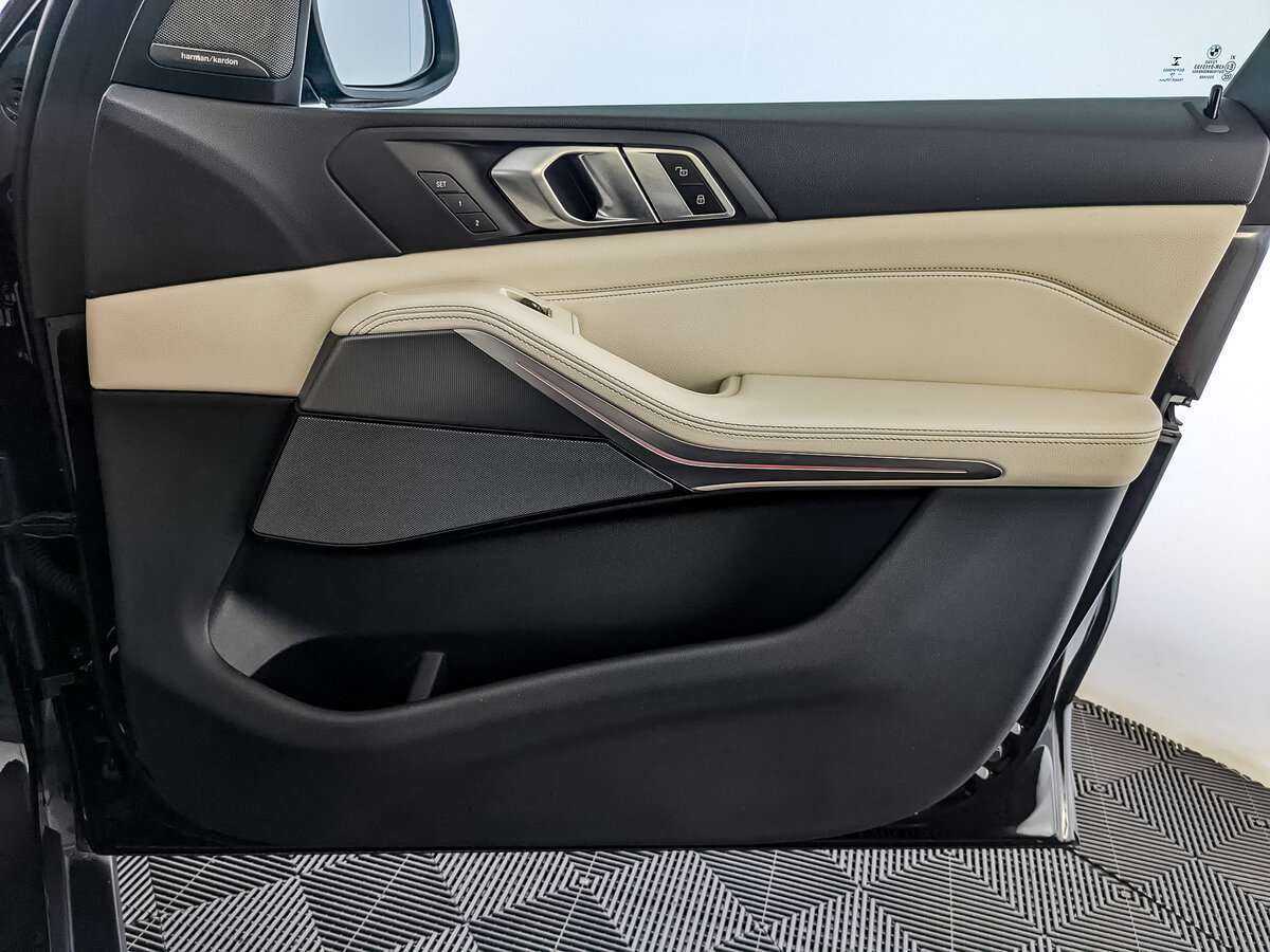 Купить BMW X5 30d, 2019, 53 792 км, фото №21