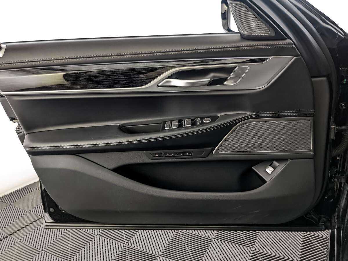 Купить BMW 7 серии 730d xDrive, 2020, 47 555 км, фото №14