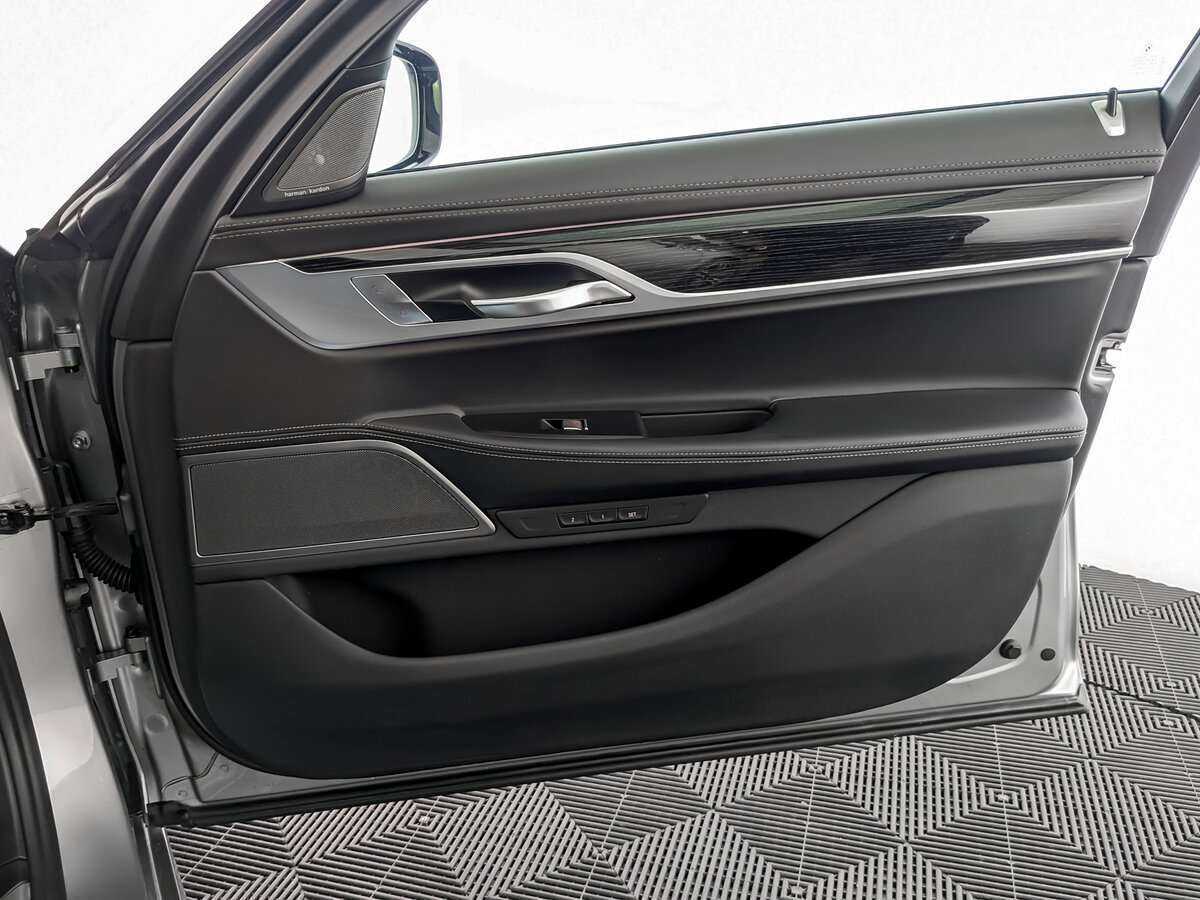Купить BMW 7 серии 740d xDrive, 2019, 92 060 км, фото №20