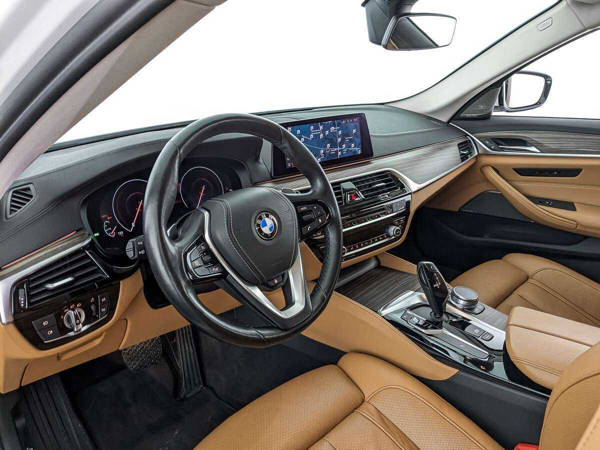 Купить BMW 5 серии 530i xDrive, 2019, 84 800 км, фото №11