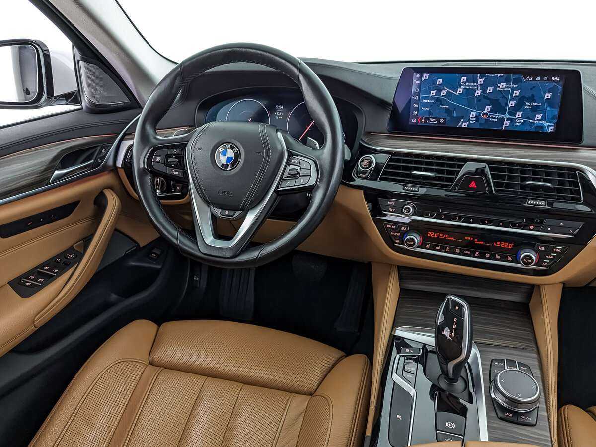 Купить BMW 5 серии 530i xDrive, 2019, 84 800 км, фото №16