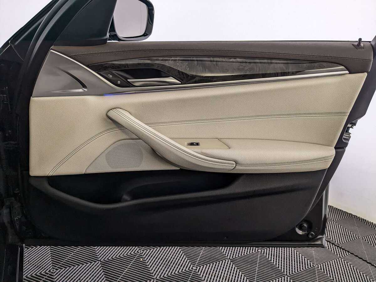 Купить BMW 5 серии 520i, 2017, 114 874 км, фото №21