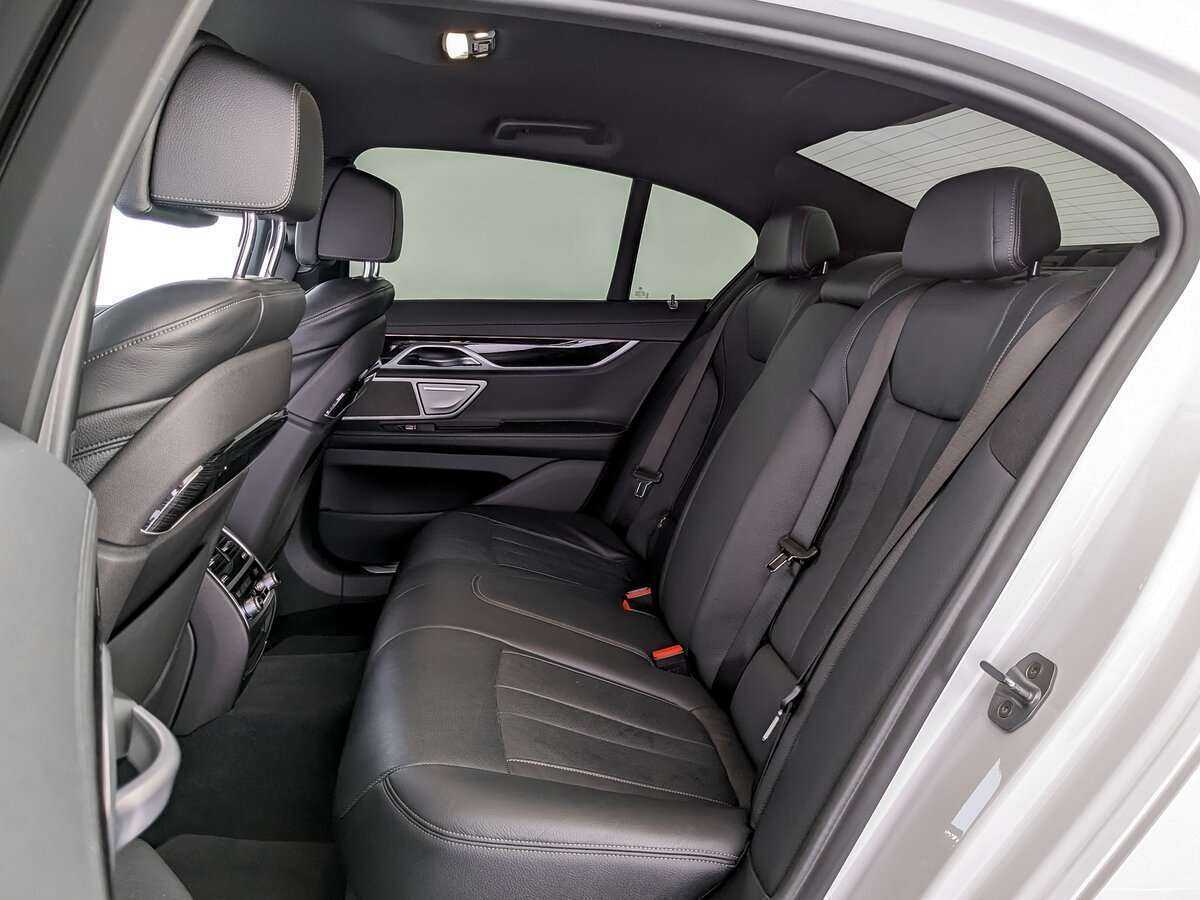 Купить BMW 7 серии 730d xDrive, 2019, 51 721 км, фото №10