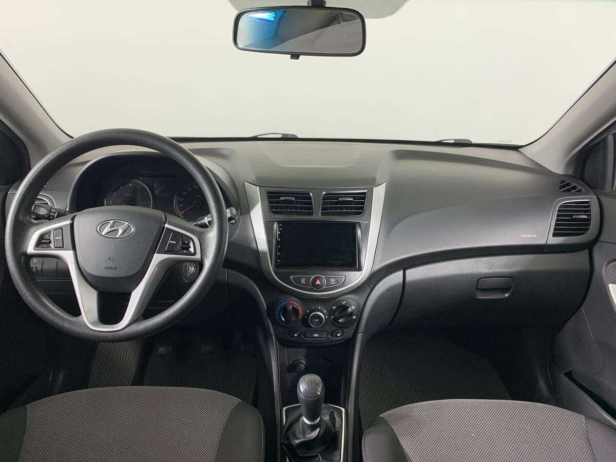 Купить Hyundai Solaris, 2011, 149 000 км, фото №10