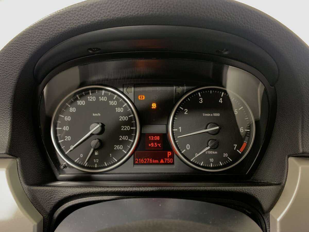 Купить BMW 3 серии 318i, 2011, 217 000 км, фото №15