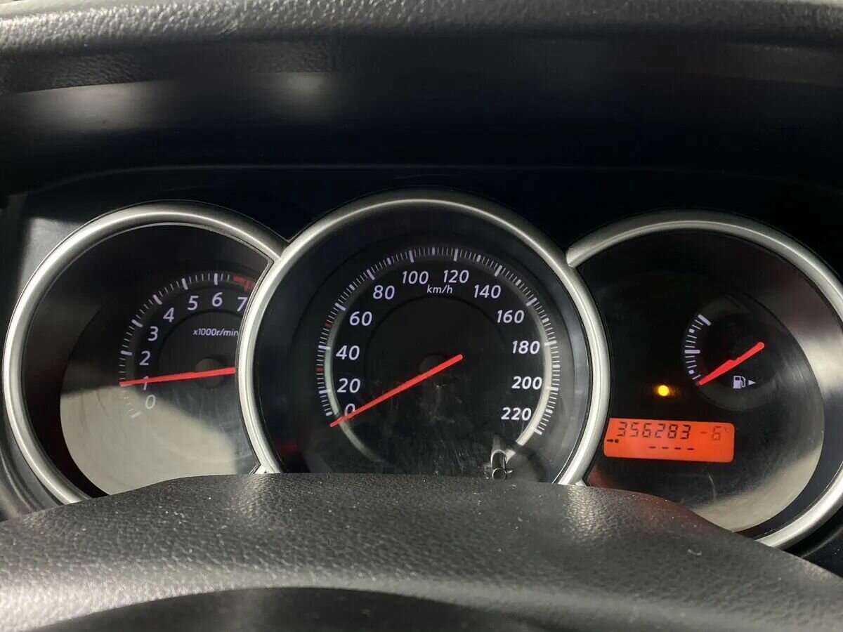 Купить Nissan Tiida, 2011, 353 001 км, фото №15