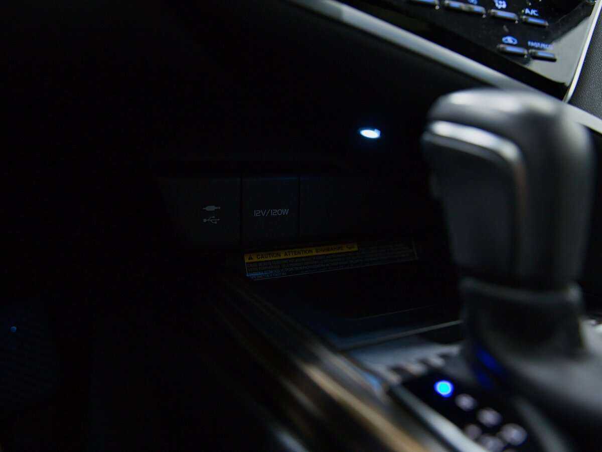 Купить Toyota Camry, 2020, 60 758 км, фото №9