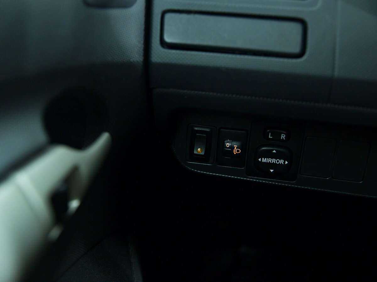 Купить Toyota Auris, 2008, 189 193 км, фото №18