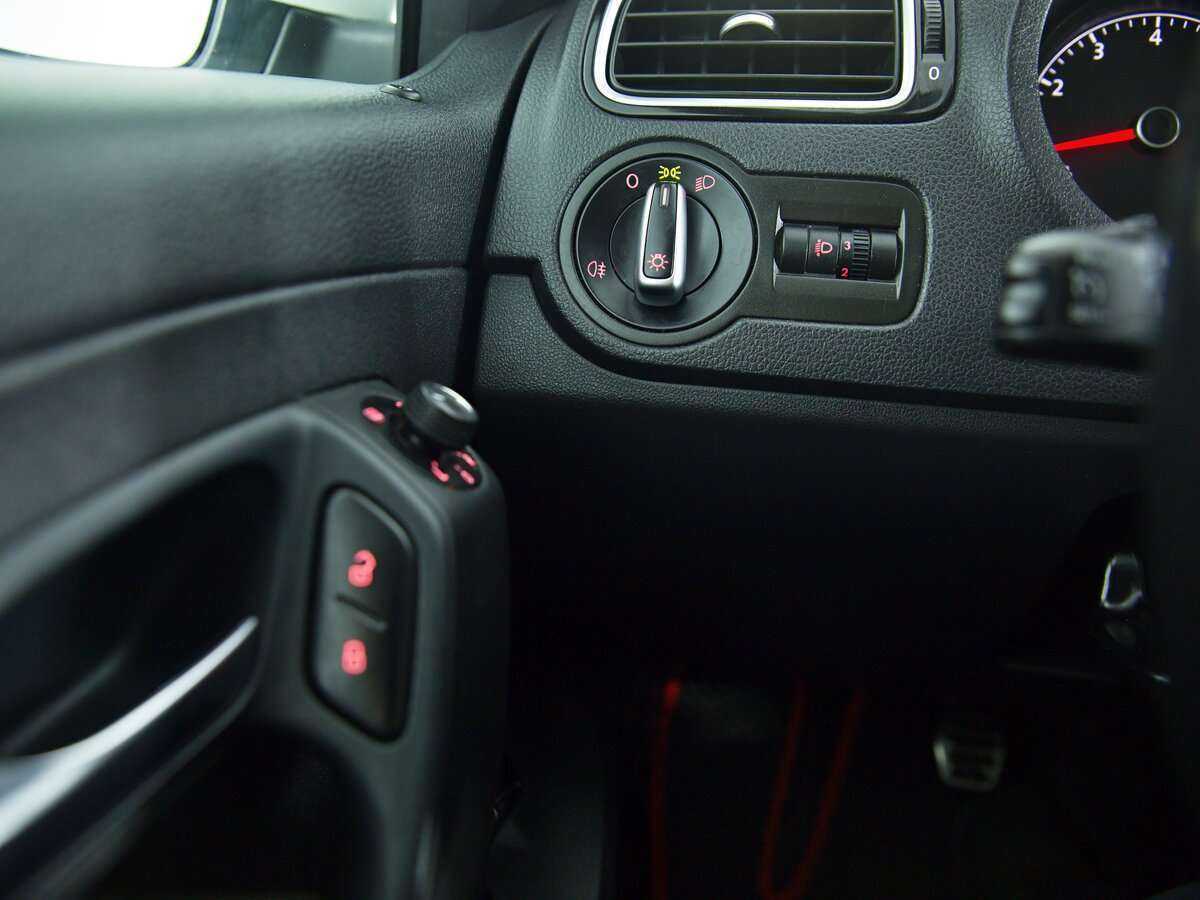 Купить Volkswagen Polo, 2018, 112 000 км, фото №12