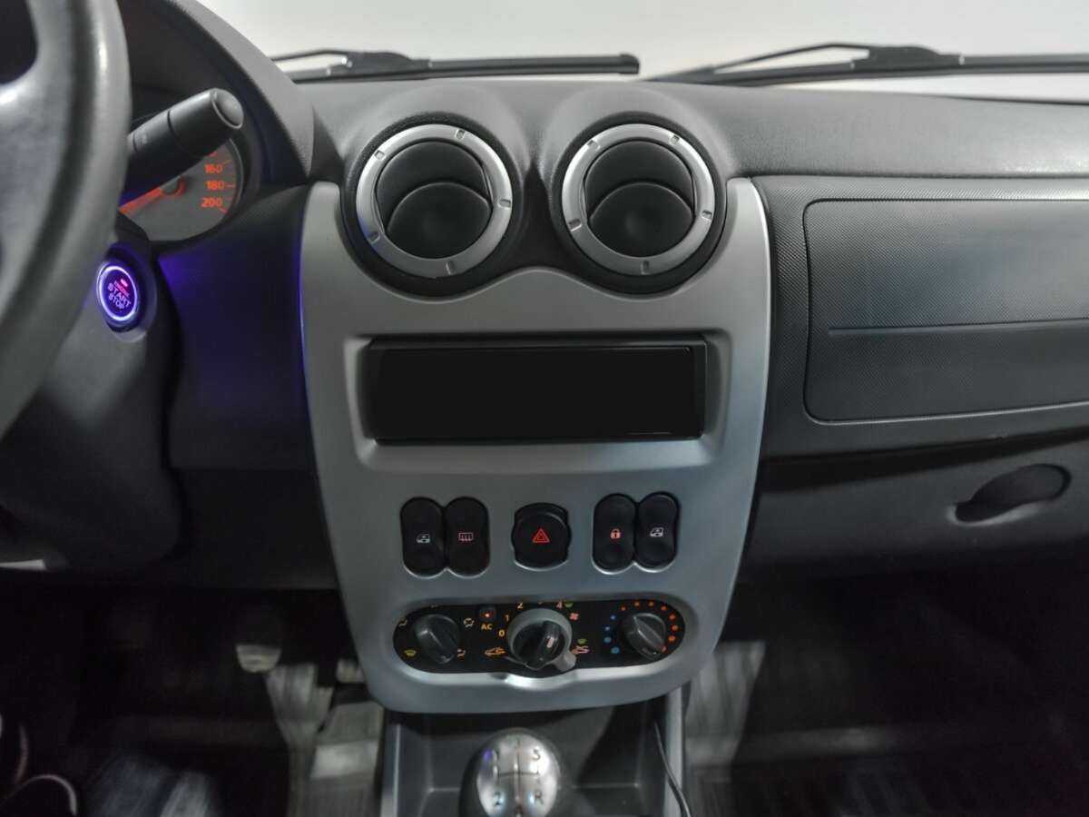 Купить Renault Logan, 2011, 159 700 км, фото №9