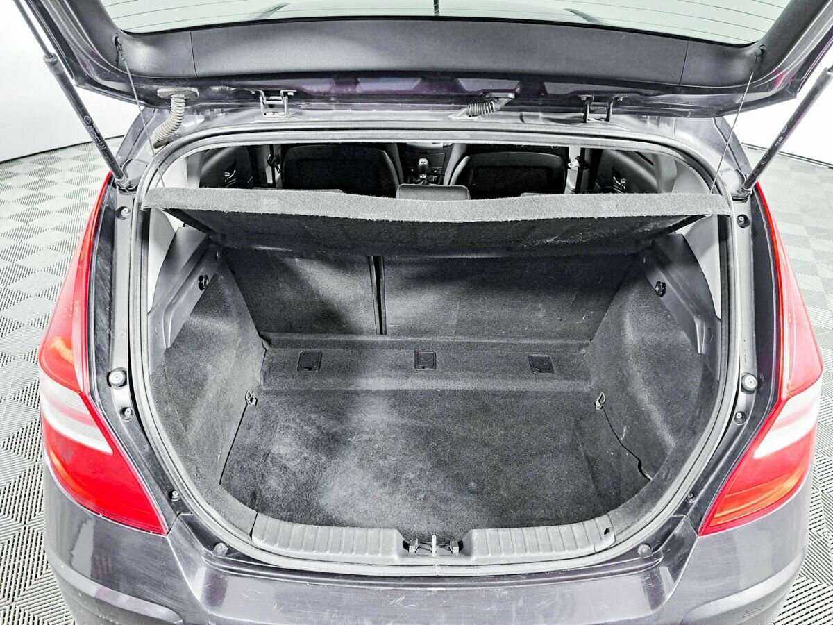 Купить Hyundai i30, 2010, 224 289 км, фото №10