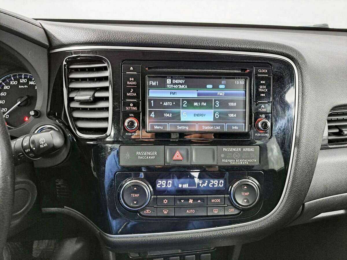 Купить Mitsubishi Outlander, 2017, 88 421 км, фото №13