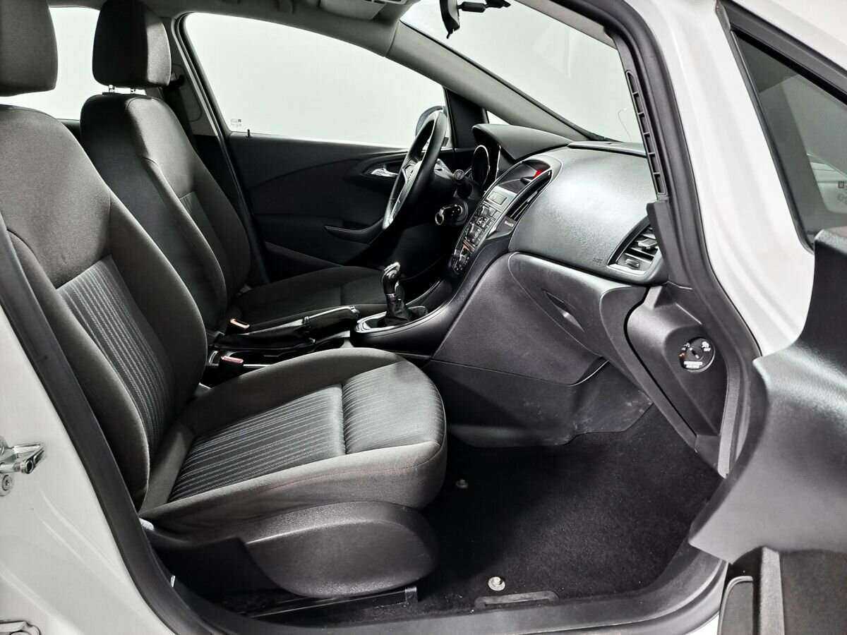 Купить Opel Astra, 2011, 165 120 км, фото №11