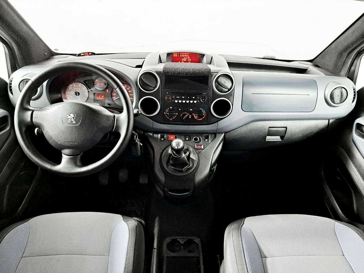 Купить Peugeot Partner, 2012, 240 570 км, фото №14