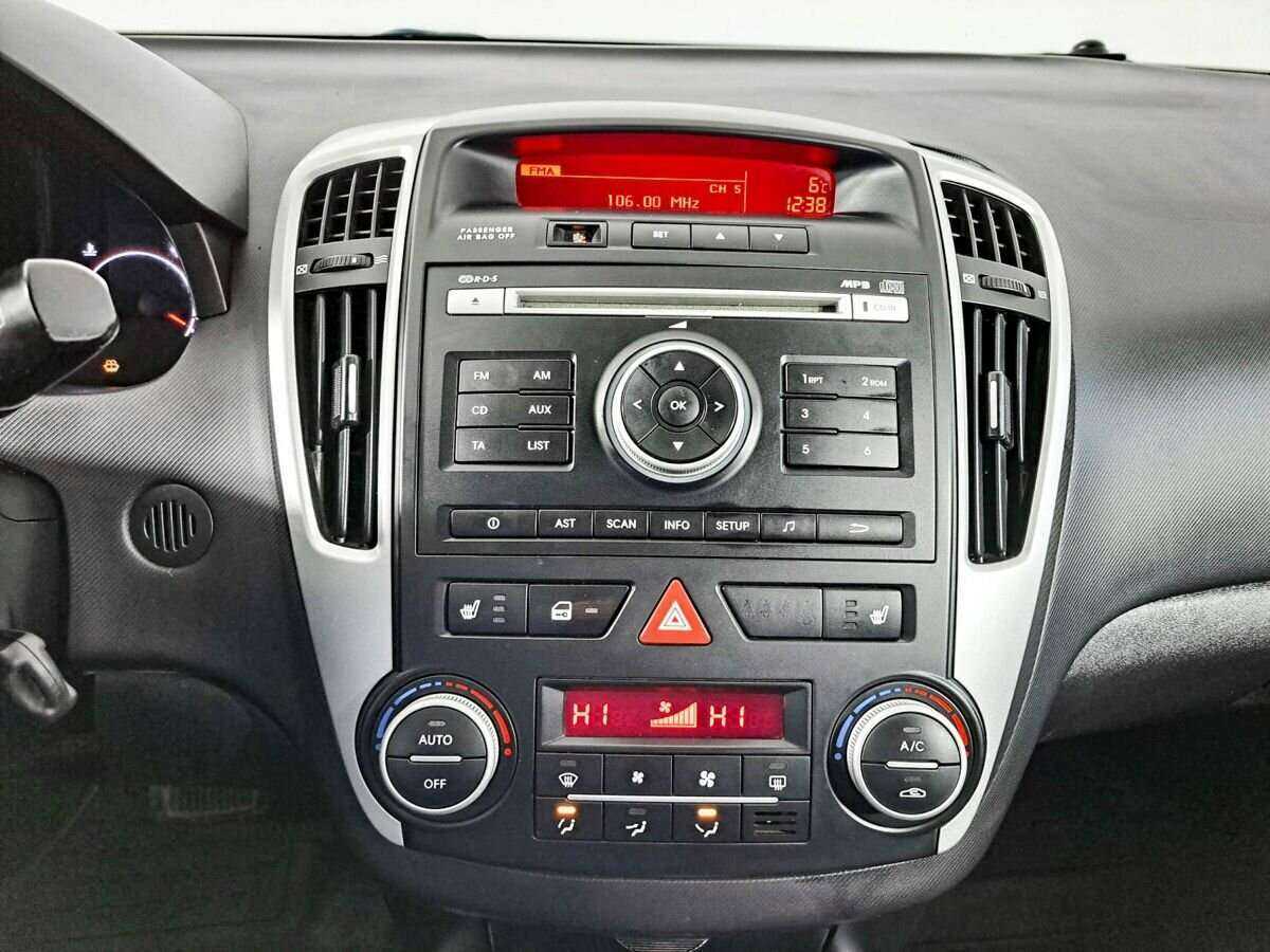 Купить Kia Ceed, 2010, 239 500 км, фото №13