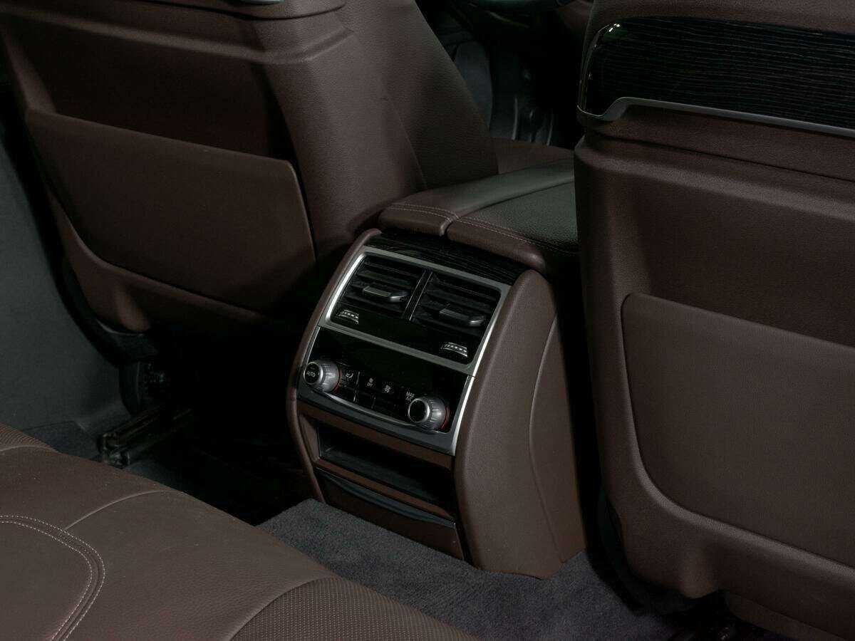 Купить BMW 7 серии 730i, 2020, 97 778 км, фото №15
