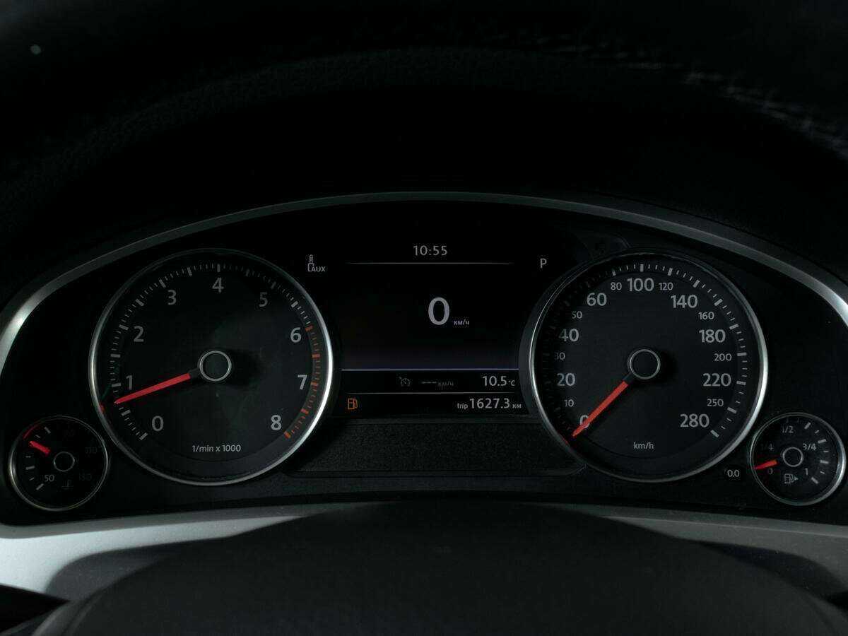 Купить Volkswagen Touareg, 2015, 57 619 км, фото №13