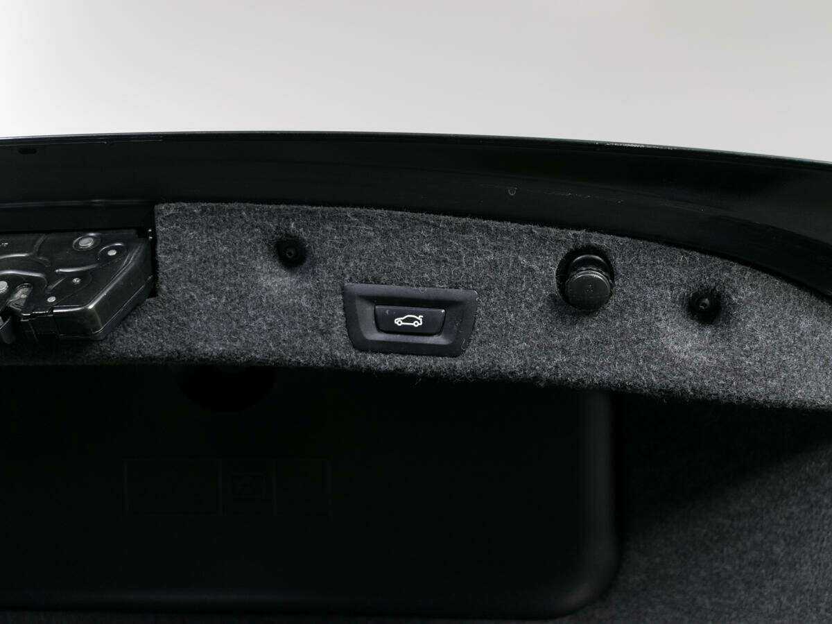 Купить BMW 5 серии 523i, 2011, 123 872 км, фото №7