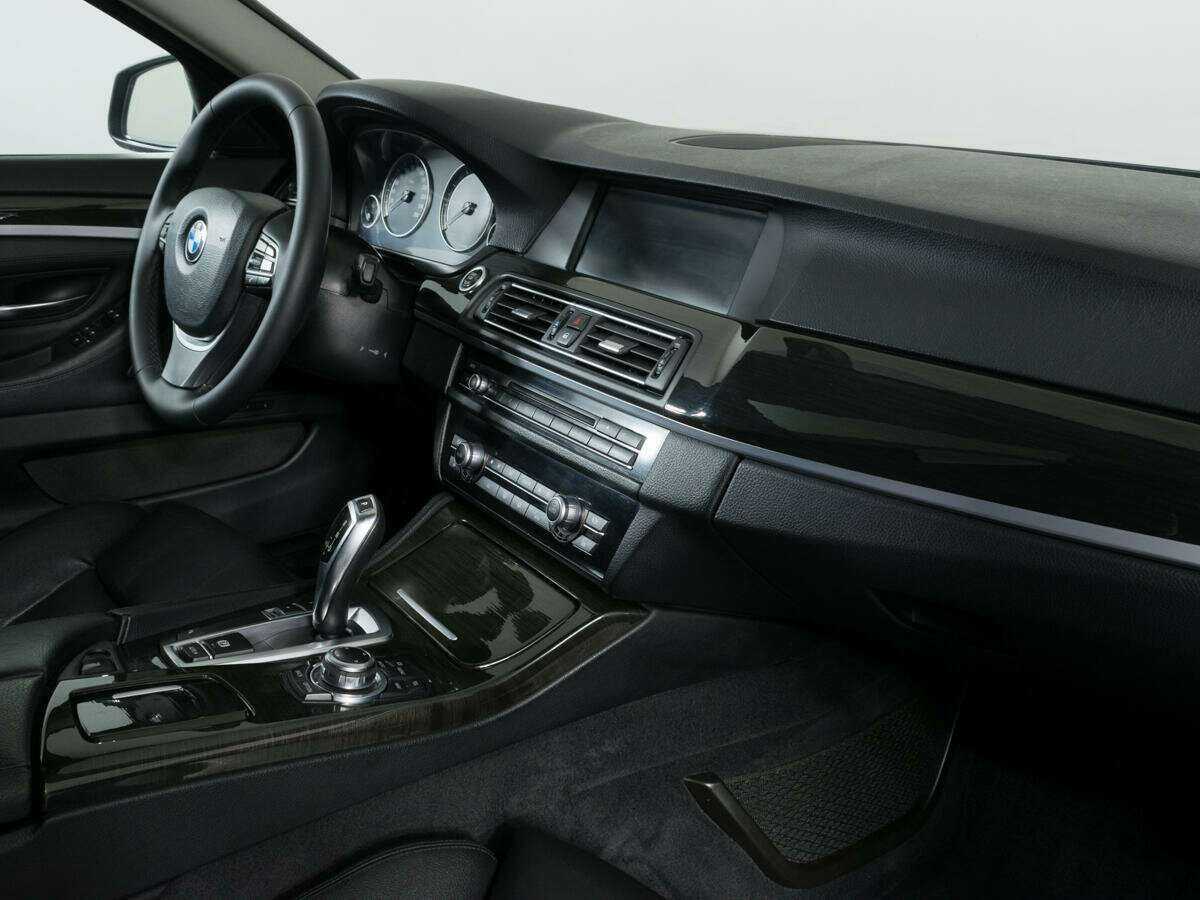 Купить BMW 5 серии 523i, 2011, 123 872 км, фото №8