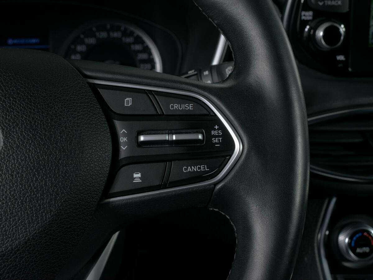 Купить Hyundai Santa Fe, 2019, 32 600 км, фото №12