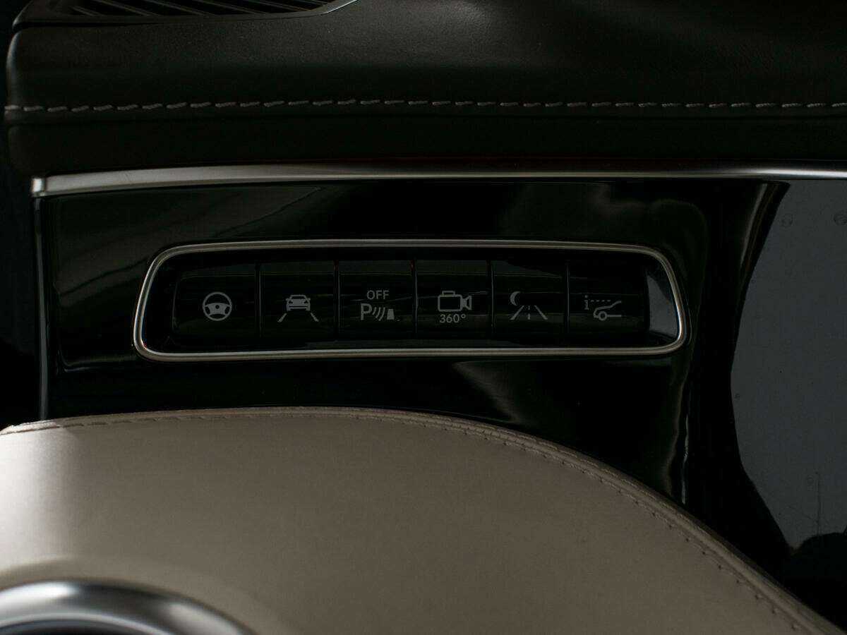 Купить Mercedes-Benz S-Класс AMG 63 AMG, 2015, 94 700 км, фото №23