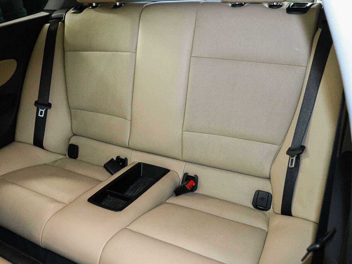 Купить BMW 1 серии 116i, 2009, 148 537 км, фото №9