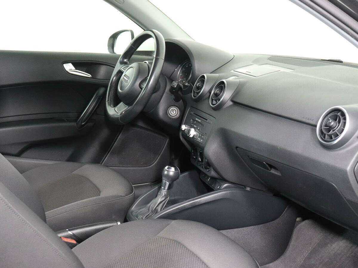 Купить Audi A1, 2011, 118 000 км, фото №7
