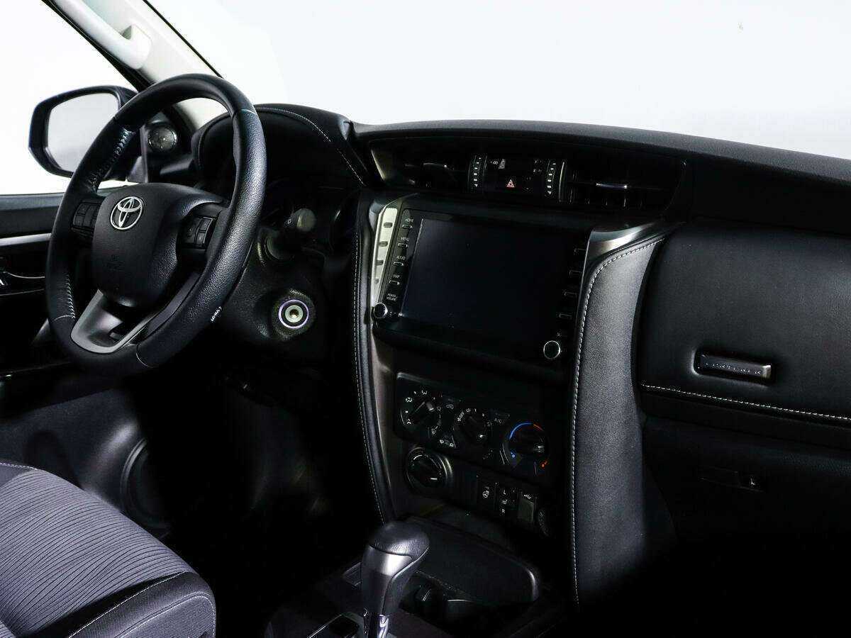 Купить Toyota Fortuner, 2021, 35 642 км, фото №7