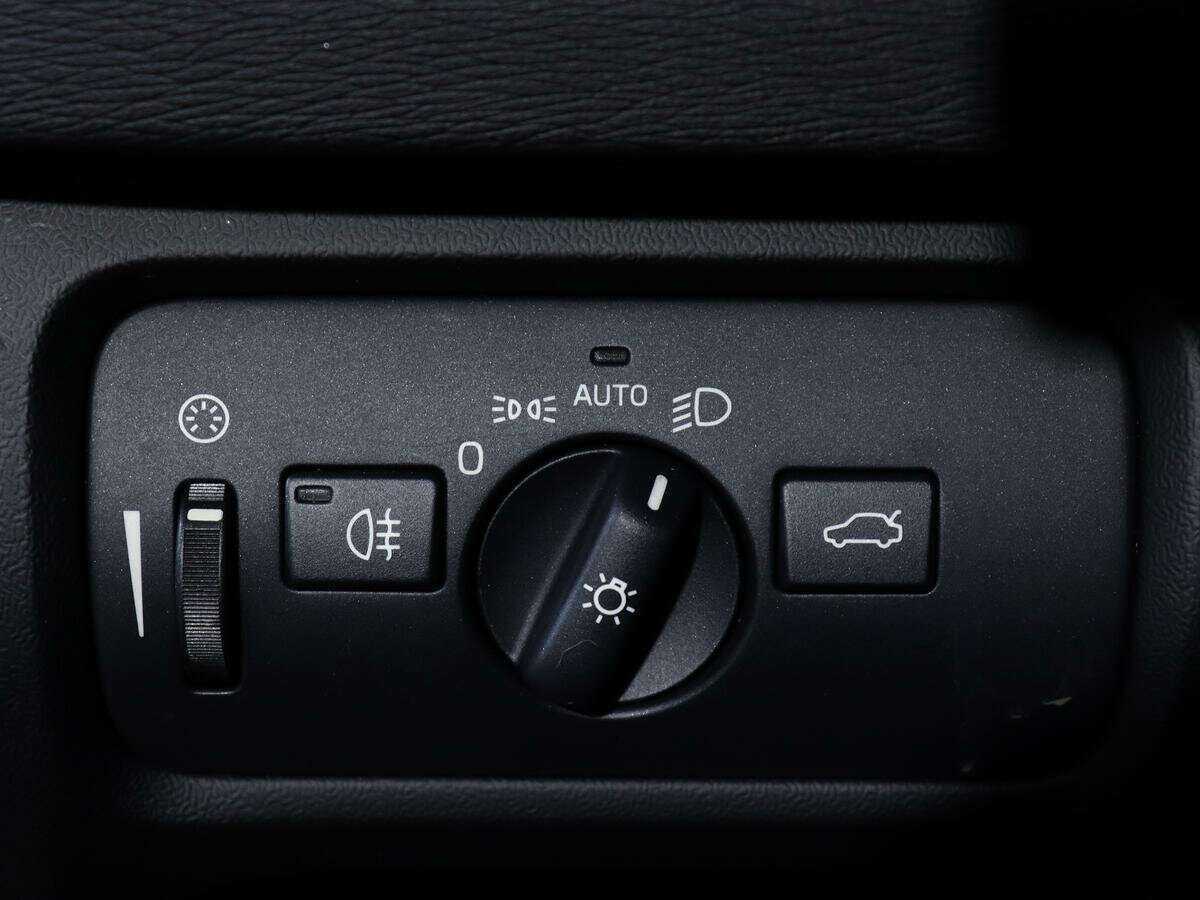 Купить Volvo V40 Cross Country, 2014, 125 400 км, фото №16