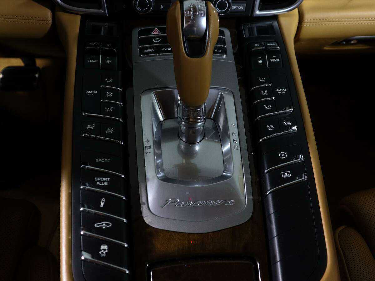Купить Porsche Panamera 4, 2015, 158 250 км, фото №23