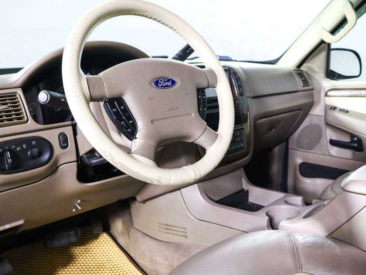Купить Ford Explorer, 2002, 330 951 км, фото №12