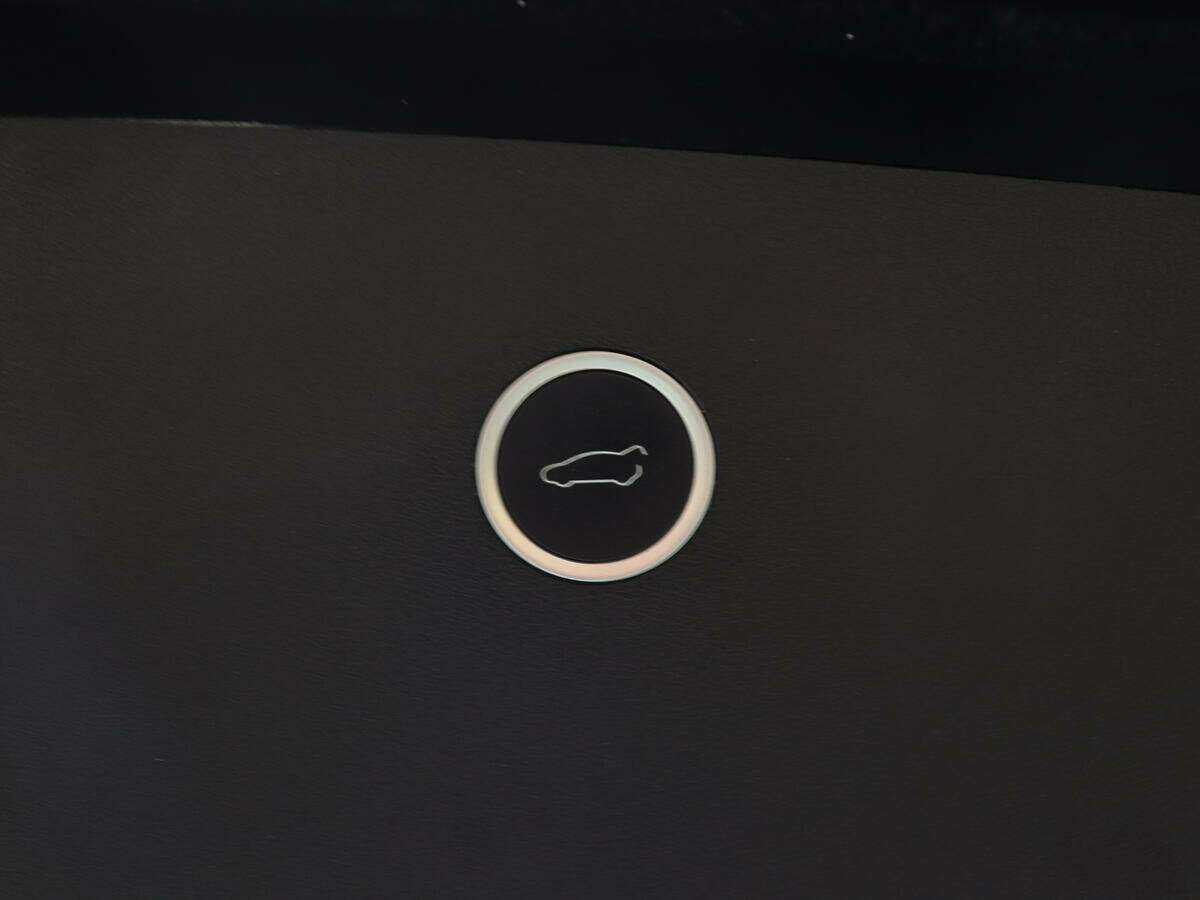 Купить Tesla Model X 90D, 2018, 63 310 км, фото №15