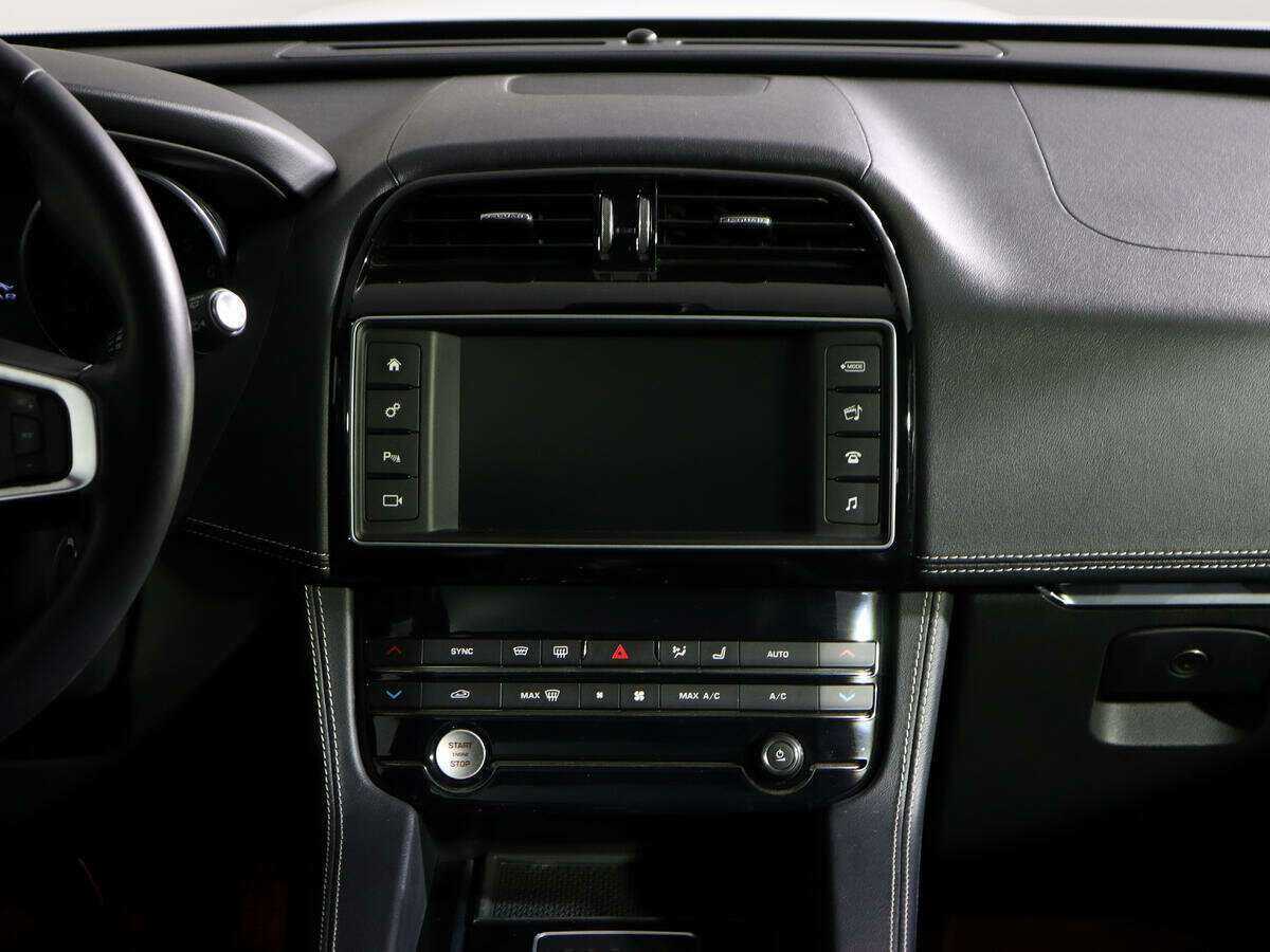 Купить Jaguar F-Pace, 2016, 90 800 км, фото №13