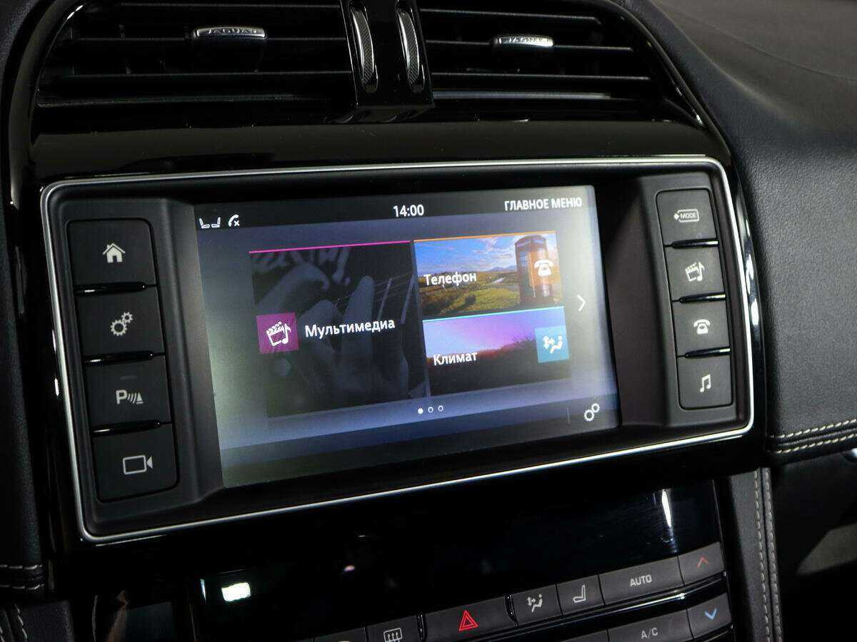 Купить Jaguar F-Pace, 2016, 90 800 км, фото №27