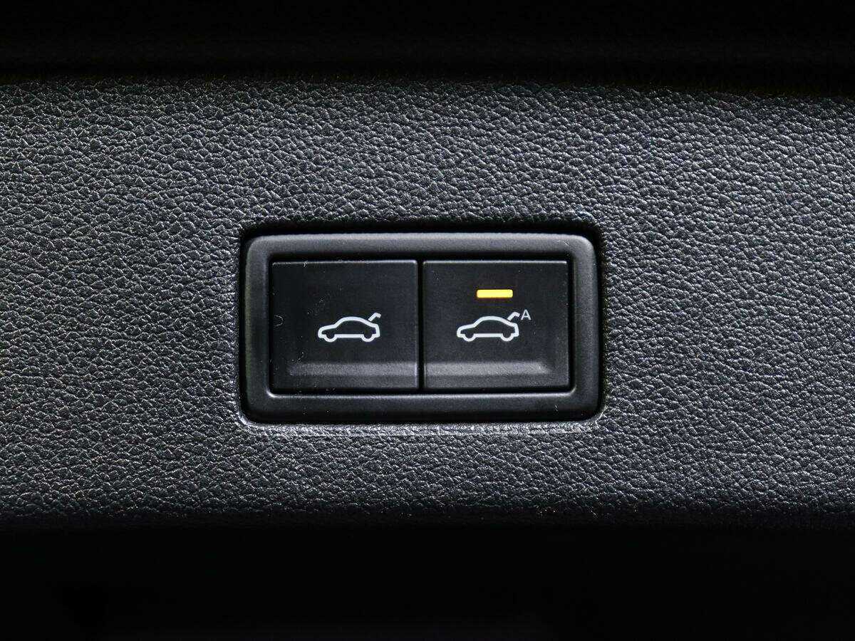 Купить Volkswagen Touareg, 2018, 38 398 км, фото №19