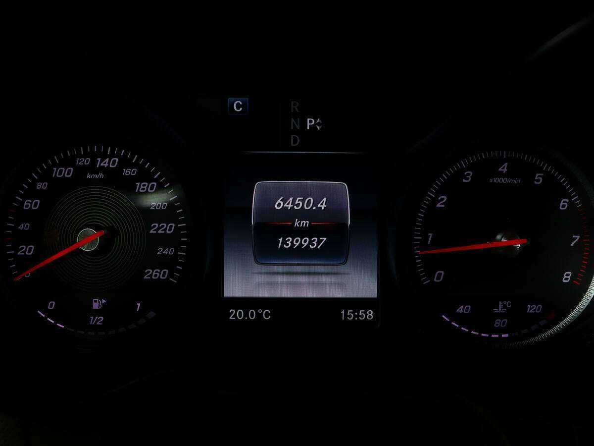 Купить Mercedes-Benz GLC 300, 2016, 139 936 км, фото №9